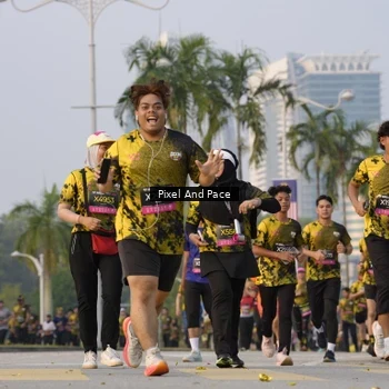 Runner Photo 6451094