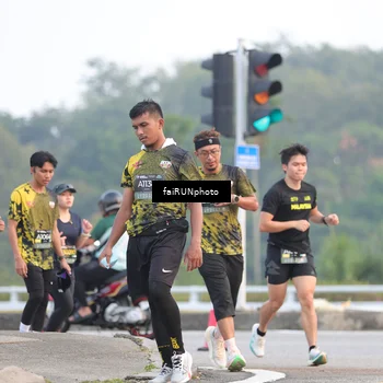 Runner Photo 6451108