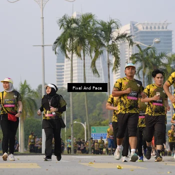 Runner Photo 6451117