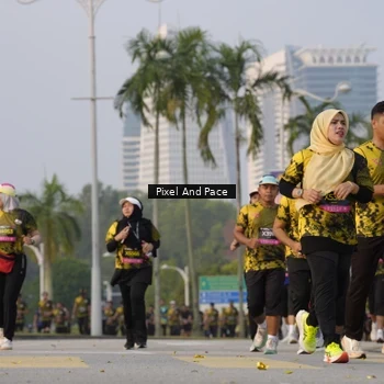 Runner Photo 6451123