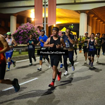 Runner Photo 6451135