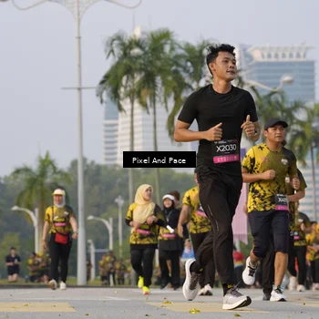 Runner Photo 6451158