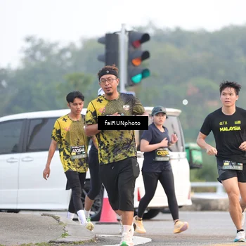 Runner Photo 6451179