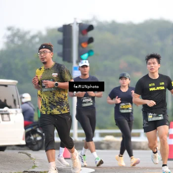 Runner Photo 6451182