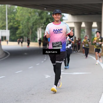 Runner Photo 6451192