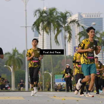 Runner Photo 6451203