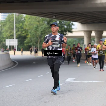 Runner Photo 6451215