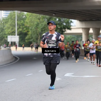 Runner Photo 6451240
