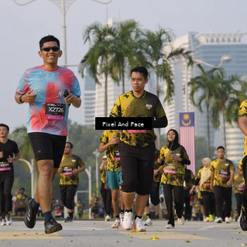 Runner Photo 6451256