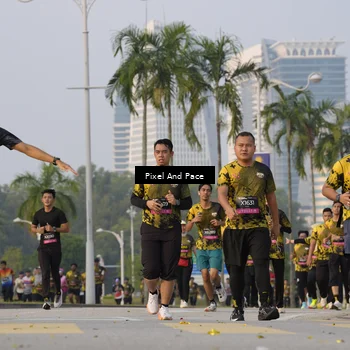 Runner Photo 6451260