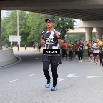 Runner Photo 6451265