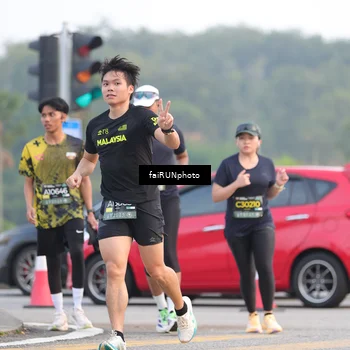 Runner Photo 6451275
