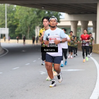 Runner Photo 6451286