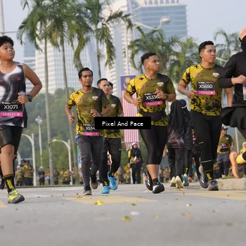 Runner Photo 6451289