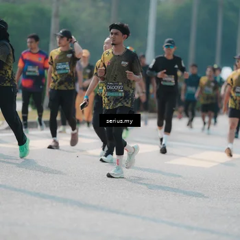Runner Photo 6451304
