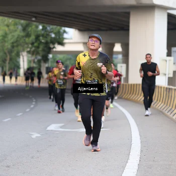 Runner Photo 6451310