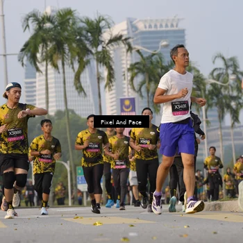 Runner Photo 6451321