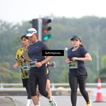 Runner Photo 6451324