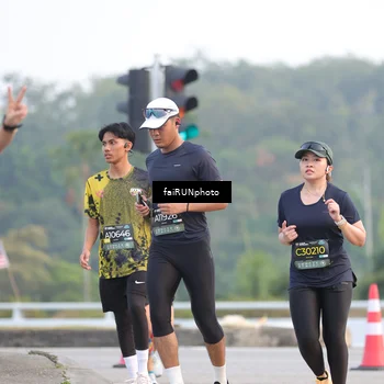 Runner Photo 6451329