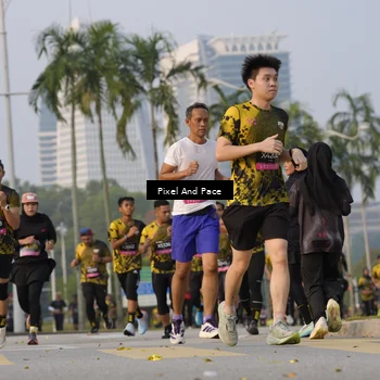 Runner Photo 6451339