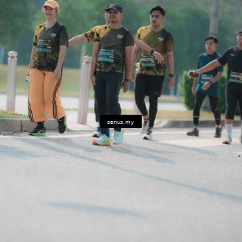 Runner Photo 6451343