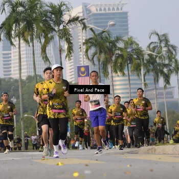 Runner Photo 6451346