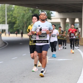 Runner Photo 6451364