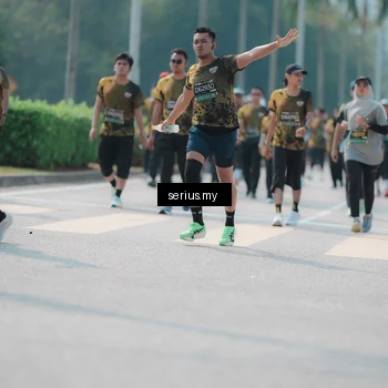 Runner Photo 6451392