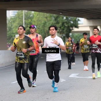 Runner Photo 6451400