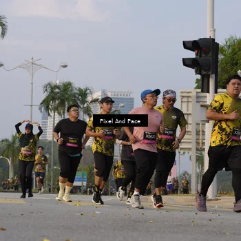 Runner Photo 6451425