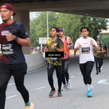 Runner Photo 6451428