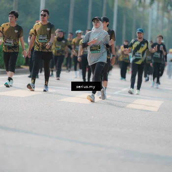 Runner Photo 6451435