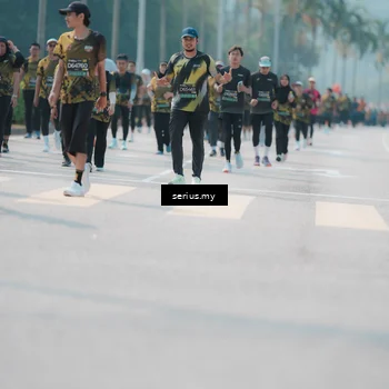 Runner Photo 6451436