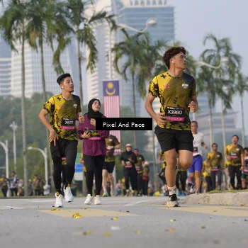 Runner Photo 6451441