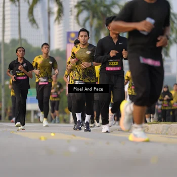 Runner Photo 6451480