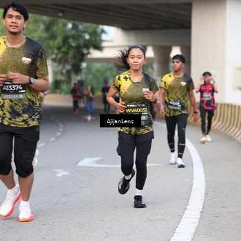 Runner Photo 6451500