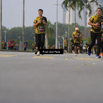 Runner Photo 6451641