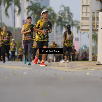 Runner Photo 6451658