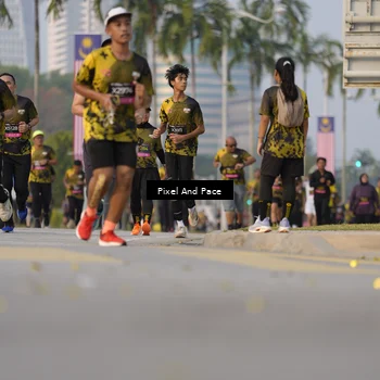 Runner Photo 6451661