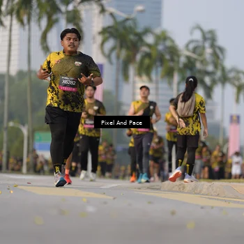 Runner Photo 6451695