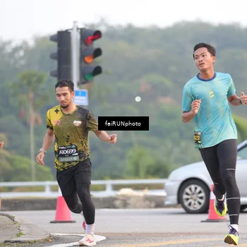 Runner Photo 6451702