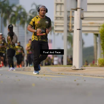 Runner Photo 6451723