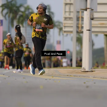 Runner Photo 6451734