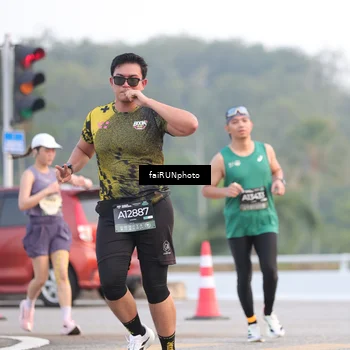 Runner Photo 6451814