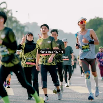 Runner Photo 6451835