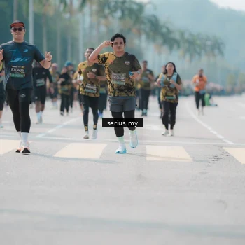 Runner Photo 6451840