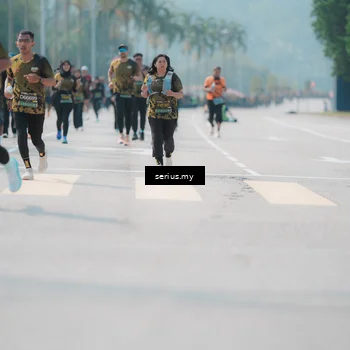 Runner Photo 6451878