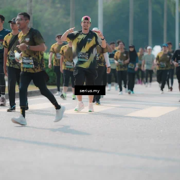 Runner Photo 6451898