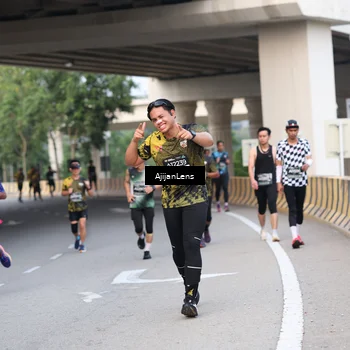 Runner Photo 6452040