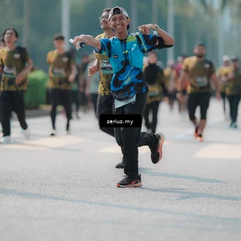 Runner Photo 6452048